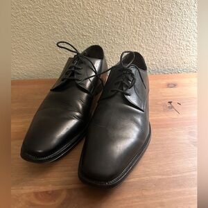 To boot New York black dress shoes